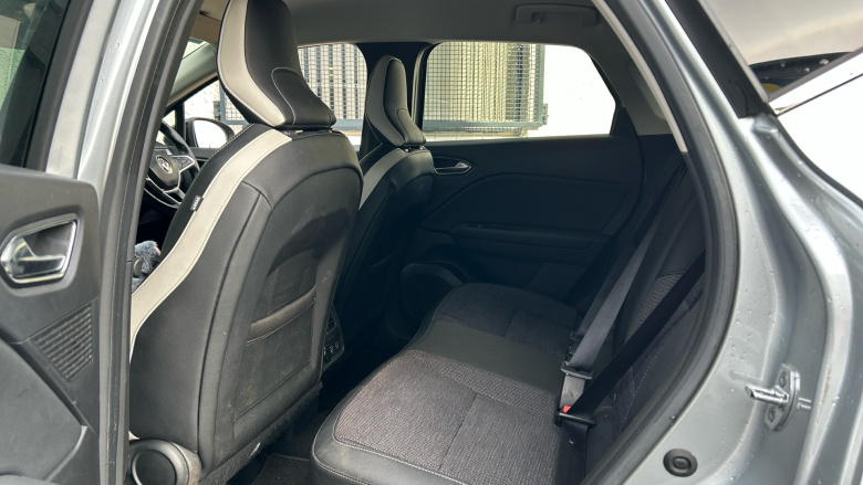 Renault Captur 1.5 dCi 115 S Edition 5dr EDC Diesel Hatchback